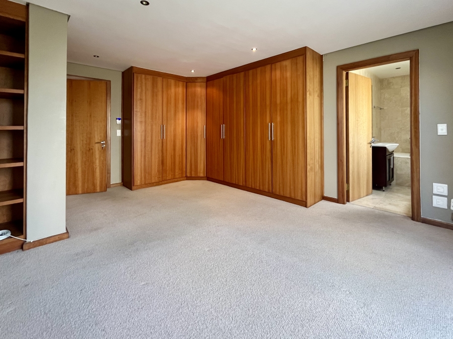 3 Bedroom Property for Sale in Table View Western Cape